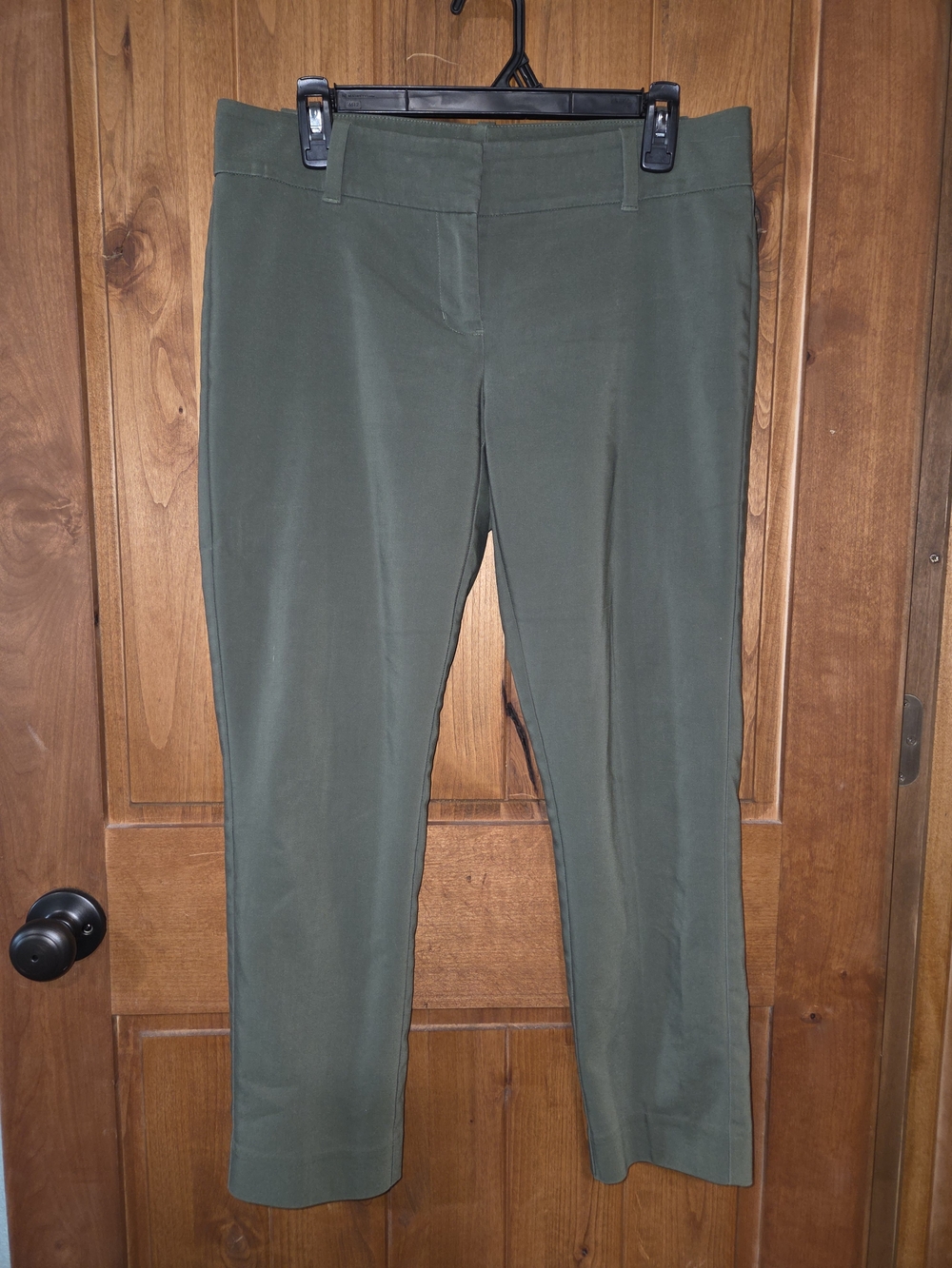 White House Black Market Olive Cropped Straight-Leg Pants